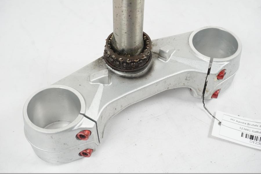 Baksidan på Gaffelkrona från en MV Agusta Dragster -2014 motorcykel.