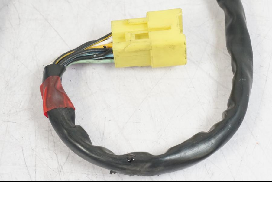 Baksidan på Styrelreglage från en Suzuki GSX 1300 RX -1999 motorcykel.