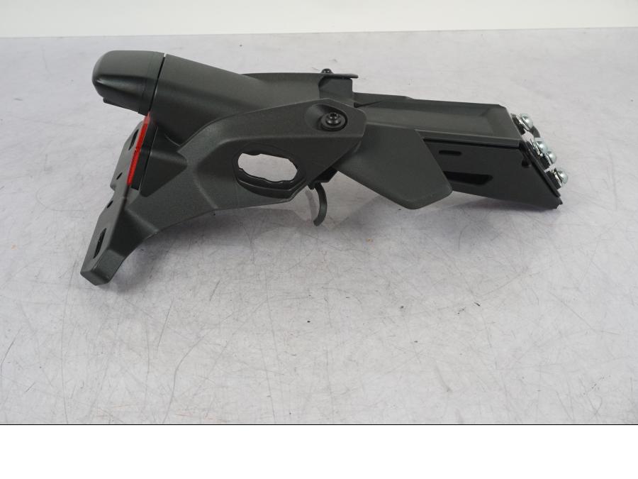 Baksidan på Skylthållare från en Kawasaki ZX-4R -2024 motorcykel.