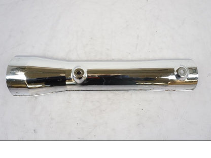 Framsidan på Svingkromskydd från en Kawasaki VN 1500 -2003 motorcykel.