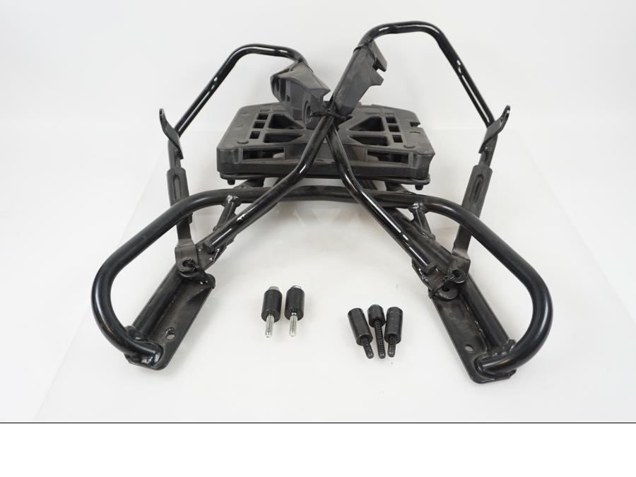 Framsidan på Väskhållare från en Honda CBF 600 -2006 motorcykel.