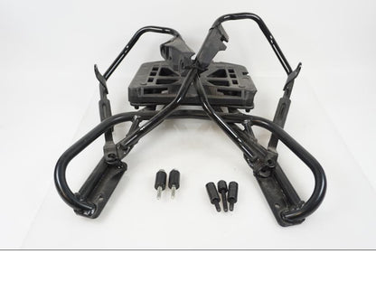 Framsidan på Väskhållare från en Honda CBF 600 -2006 motorcykel.