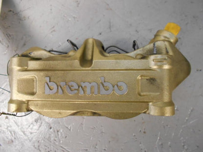 Baksidan på Bromsok från en Aprilia RSV 1000 R Tuono -2006 motorcykel.