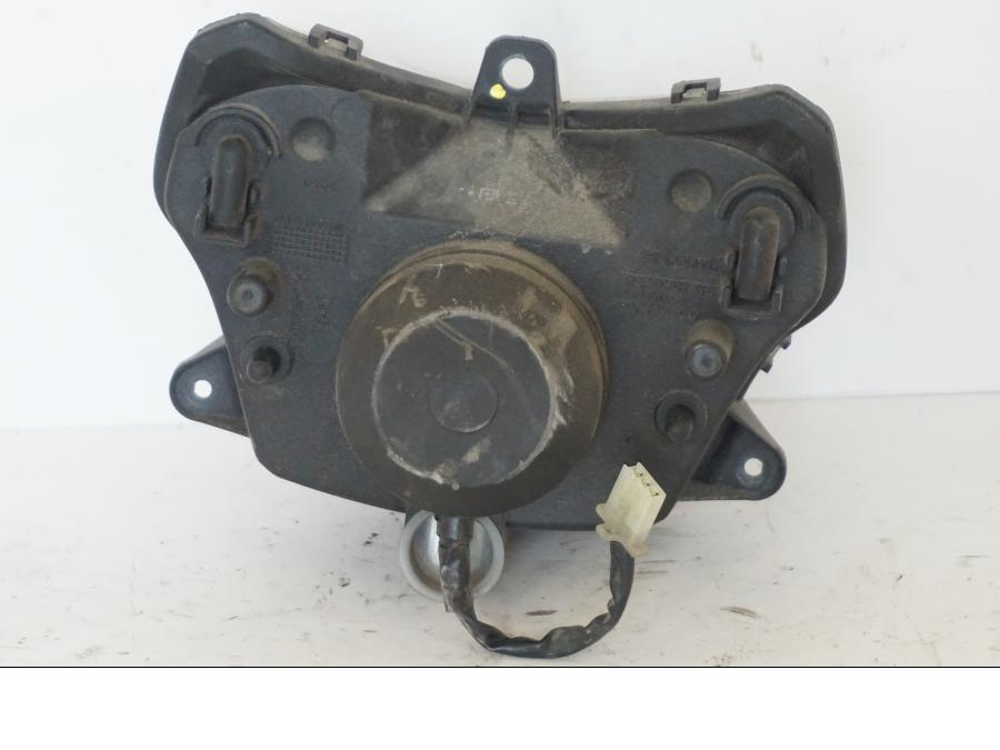 Extrabild1 på Strålkastare från en Honda SH 300 A -2011 scooter.