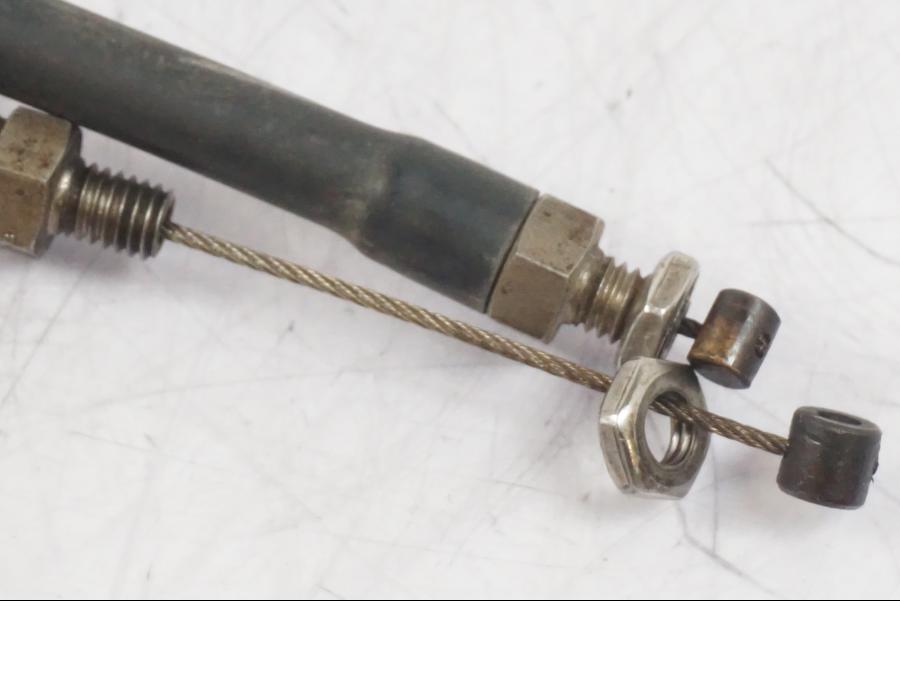 Snett nerifrån på Avgasspjällmotor från en BMW R 1200 GS -2018 motorcykel.