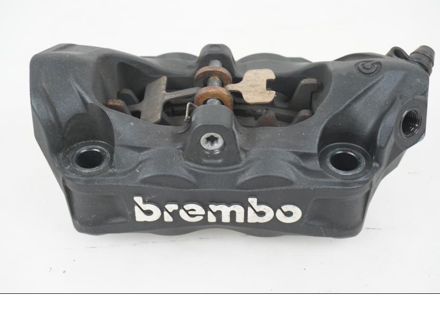 Höger sida på Bromsok från en H-D Adventure Pan America Special RA1250S -2021 motorcykel.