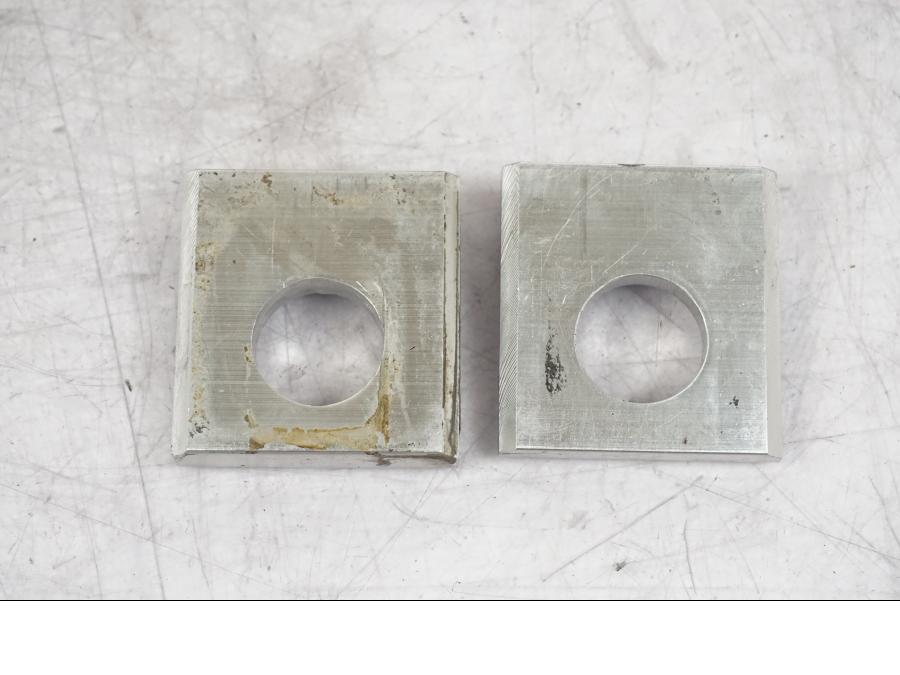 Höger sida på Styrplatta från en Yamaha MT-09 -2016 motorcykel.