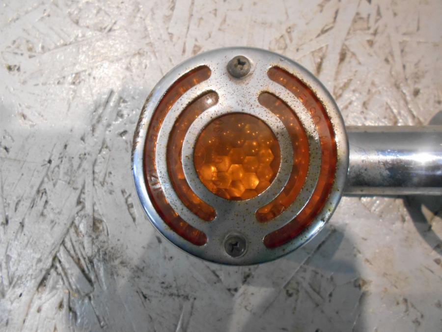 Baksidan på Blinkers från en Suzuki VZ 800 -2000 motorcykel.