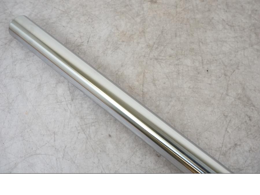 Snett nerifrån på Gaffelben från en Suzuki Suzuki TS 125 ER -1980 motorcykel.