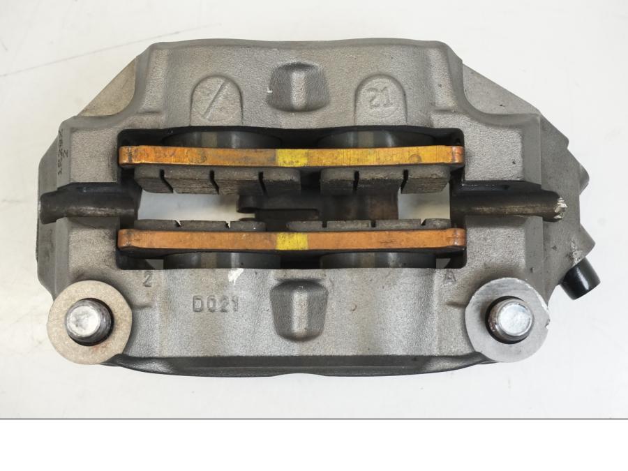 Extrabild3 på Bromsok från en Triumph Speed Triple -2021 motorcykel.