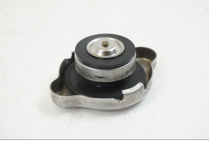 Baksidan på Vattenkyllock från en Yamaha YZF 1000 R1 -2009 motorcykel.