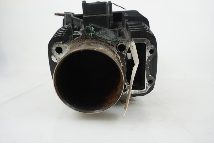 Extrabild4 på Cylinder från en Kawasaki VN 1600 Mean Streak -2004 motorcykel.