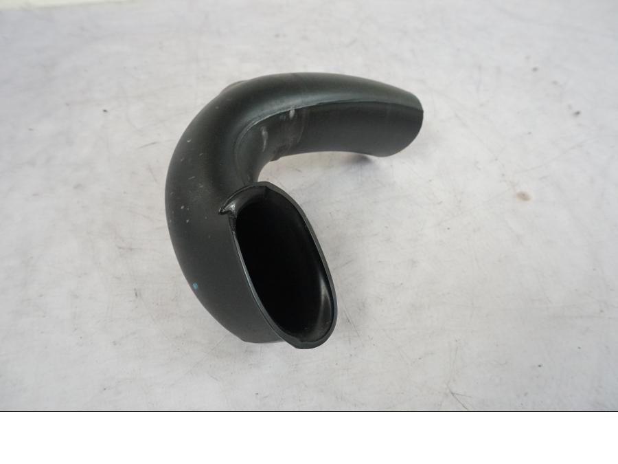 Framsidan på Luftintag från en Triumph Bonneville T120 -2021 motorcykel.