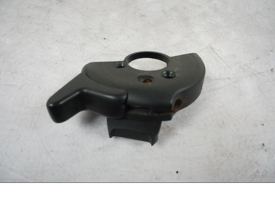 Framsidan på Chokereglage från en BMW R 850 R -2004 motorcykel.