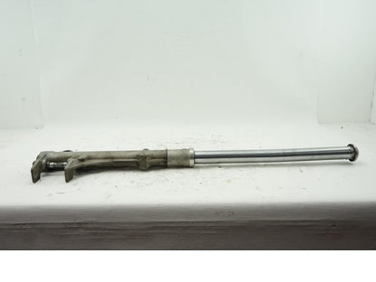 Framsidan på Gaffelben från en BMW R 90 -1975 motorcykel.