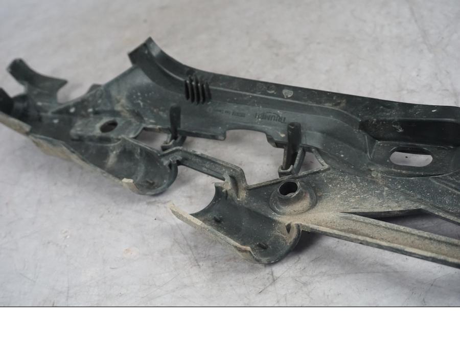 Snett uppifrån på Bromsljuskontakt från en Triumph Tiger Explorer -2016 motorcykel.