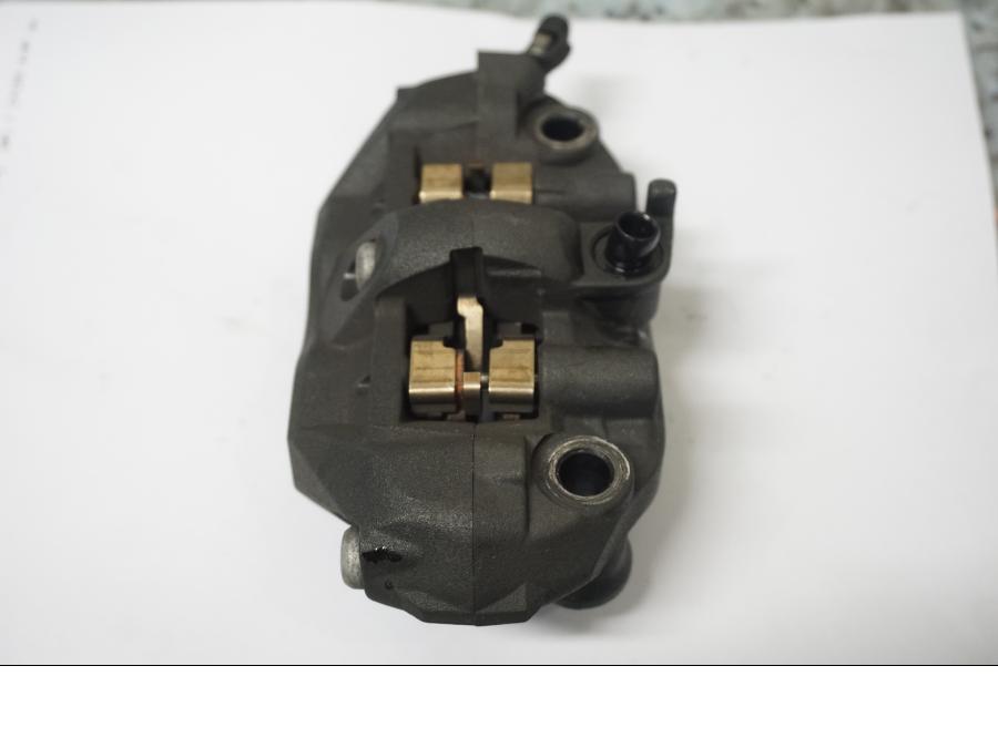 Baksidan på Bromsok från en Honda CBR 1000 RR -2007 motorcykel.