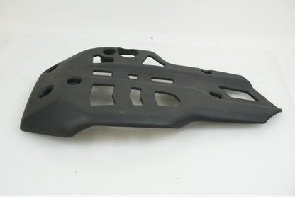 Snett uppifrån på Hasplåt från en Triumph Tiger 800 -2012 motorcykel.