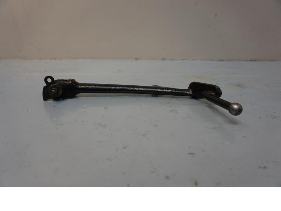 Höger sida på Sidostöd från en Yamaha V-MAX 1200 -2001 motorcykel.