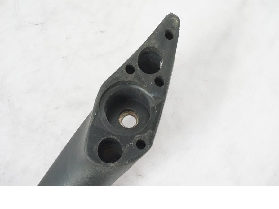 Snett uppifrån på Passagerarhandtag från en Honda NT 650 V -2002 motorcykel.