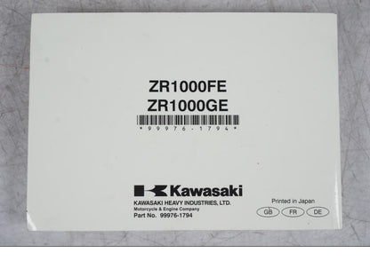 Höger sida på Instruktionsbok från en Kawasaki Z 1000 -2014 motorcykel.