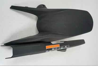 Vänster sida på Svingskärm från en Honda CB 650 F Hornet -2017 motorcykel.