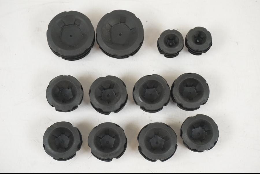 Baksidan på Täcklock från en KTM 1290 Super Duke R EVO -2023 motorcykel.