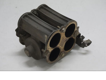 Baksidan på Avgasspjäll från en Honda CBR 900 RR -2000 motorcykel.