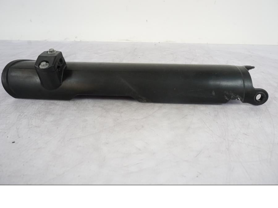 Höger sida på Gaffelbensskydd från en KTM 640 SM -2005 motorcykel.