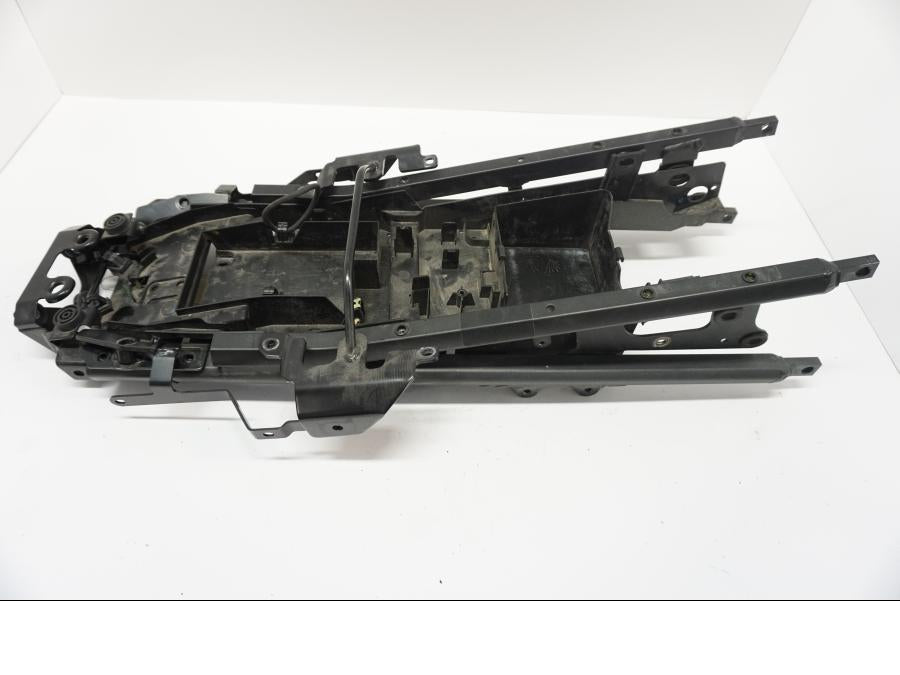 Höger sida på Bakram från en Yamaha FZ1-SA -2007 motorcykel.