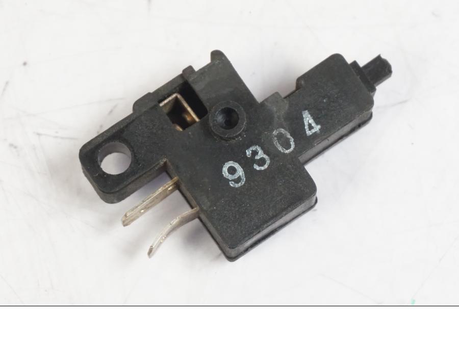 Framsidan på Kopplingskontakt från en Suzuki GSX 1300 RX -1999 motorcykel.