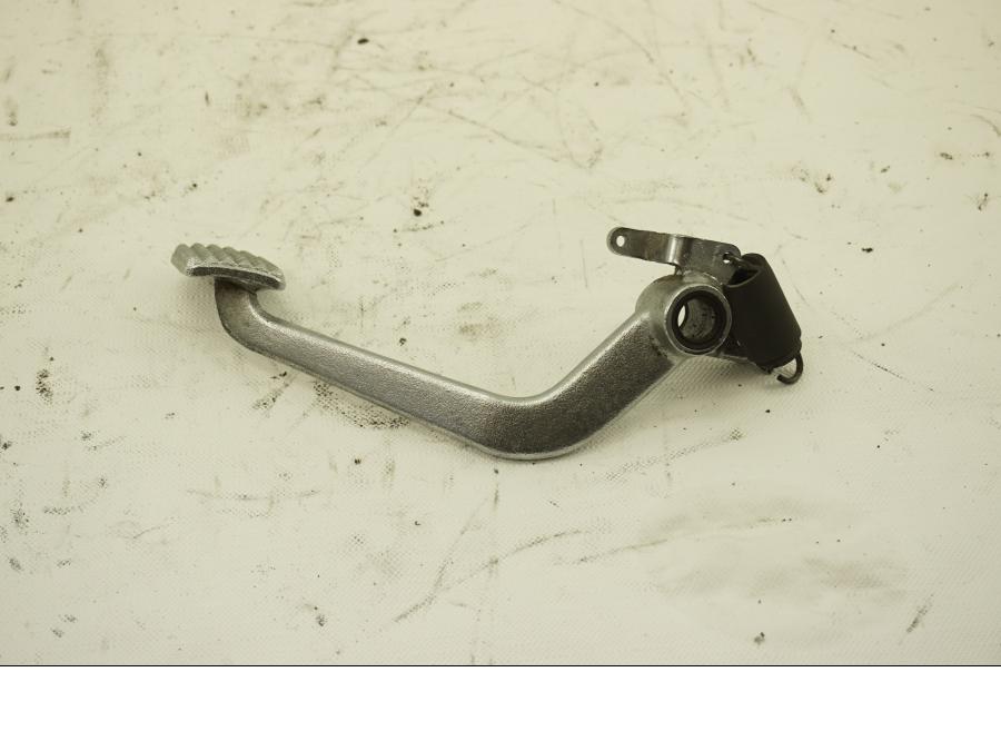 Höger sida på Bromspedal från en Honda ST 1100 -1999 motorcykel.