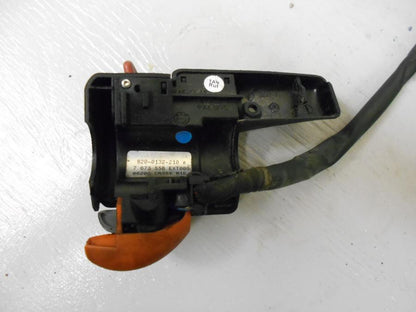 Baksidan på Styrelreglage från en BMW K 1200 LT -2007 motorcykel.