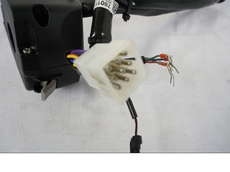 Extrabild1 på Styrelreglage från en KTM 790 Duke -2019 motorcykel.