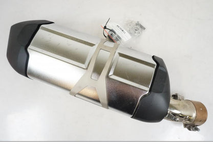 Framsidan på Ljuddämpare från en BMW R 1250 GS -2021 motorcykel.