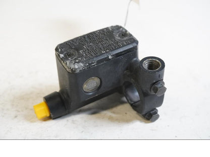 Framsidan på Bromshuvudcylinder från en KTM 625 SMC -2005 motorcykel.