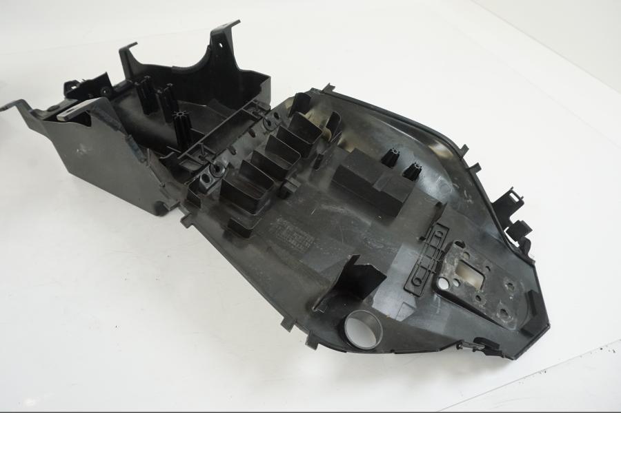 Framsidan på Undertail från en Kawasaki Z 1000 -2017 motorcykel.