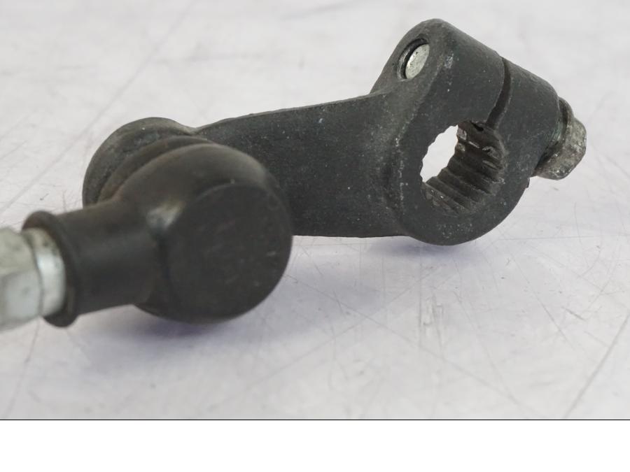 Vänster sida på Växelpedal från en Suzuki GSX-S 1000 -2017 motorcykel.