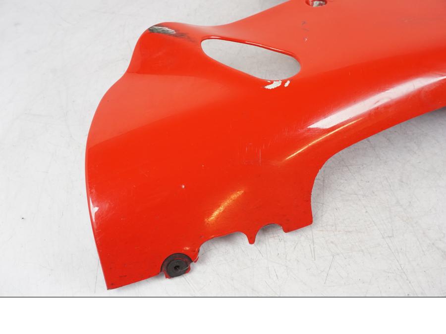 Extrabild1 på Magkåpa från en Ducati 750 SS -2000 motorcykel.