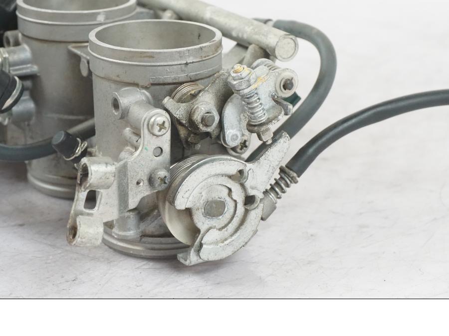 Baksidan på Spjällhus från en Kawasaki ZZ-R 1400 -2009 motorcykel.