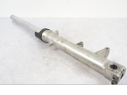 Framsidan på Gaffelben från en Honda CBR 1000 F -1999 motorcykel.