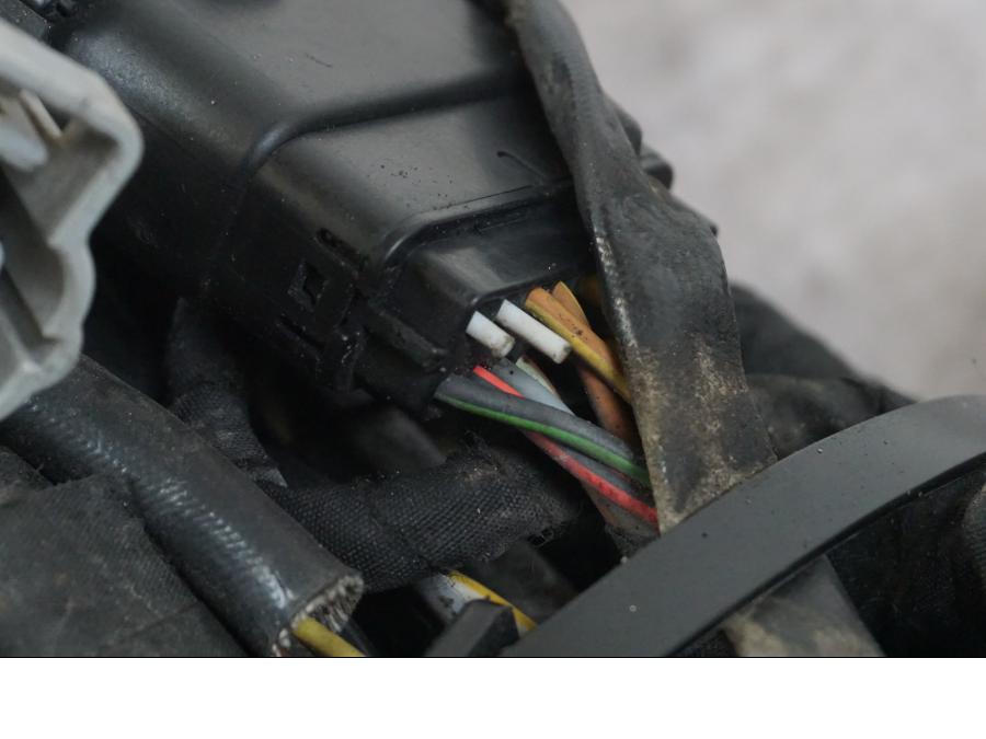 Extrabild1 på Kabelstam från en Buell 1125 R -2008 motorcykel.