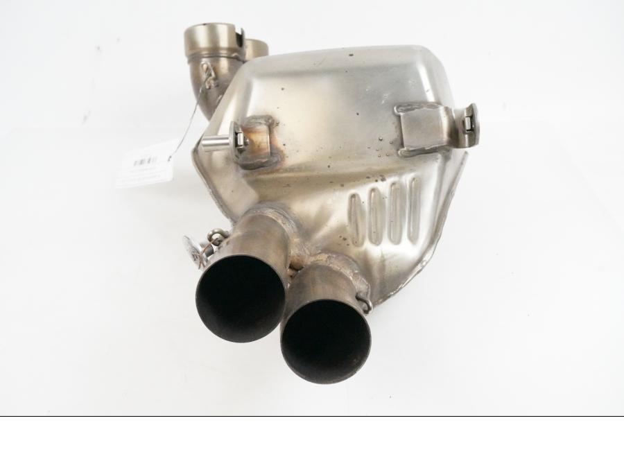 Vänster sida på Mellanburk från en MV Agusta Brutale 800 -2004 motorcykel.