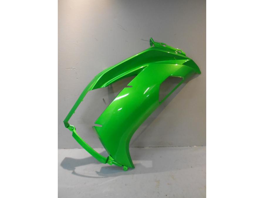 Framsidan på Sidkåpa från en Kawasaki ER-6F -2012 motorcykel.