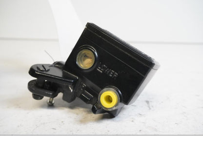 Framsidan på Bromshuvudcylinder från en Yamaha FJR 1300 -2016 motorcykel.