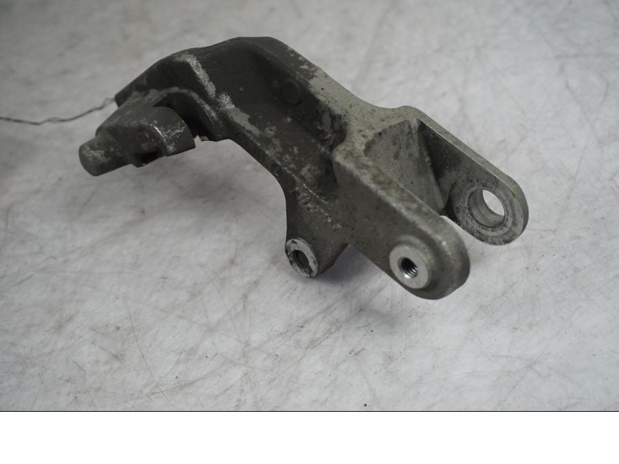 Höger sida på Bromsoksfäste från en Honda CBR 1100 XX -1998 motorcykel.