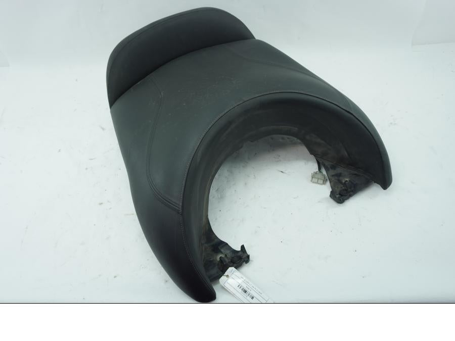 Framsidan på Sadel från en BMW K 1200 LT -2004 motorcykel.