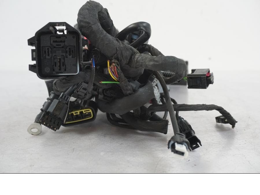 Snett uppifrån på Kabelstam från en BMW R 1250 GS -2021 motorcykel.