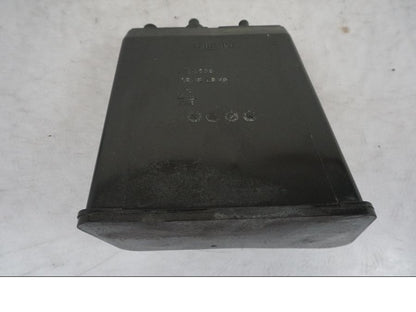 Framsidan på Fuel Evap System från en Triumph Bonneville T120 -2021 motorcykel.