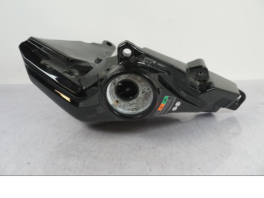 Extrabild2 på Bensintank från en Yamaha Tenere 700 -2022 motorcykel.